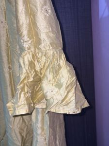 Elegant grenGold Embroidered Kurta