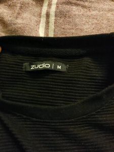 Black Sweatshirt Medium Sizd