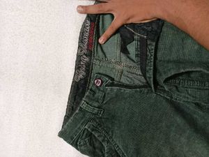 Kids&#39; Green Velvet Pant for Sale! 👖🌿