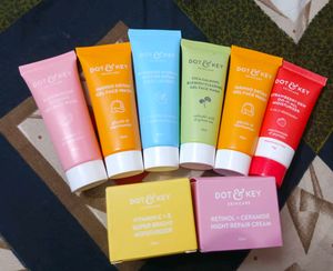 Dot &amp; Key Skincare Set Combo (Pack Of 8)