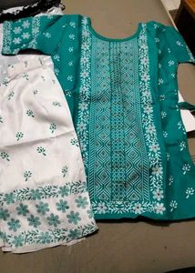Elegant Green &amp; White Kurta Set