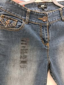 3/4 Ladies Jeans