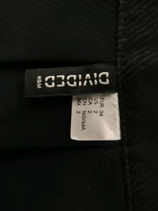 H&amp;M DIVIDED