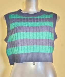 Size S/M 🎁Buy 2 Get 1 Free🎁Crop Sweat Top