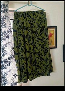 Women&#39;s Green Flared Skirt