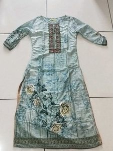 M Kurti And 2 Top
