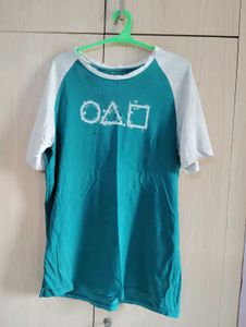 OVERSIZED TSHIRT