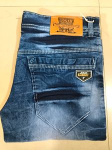 Brand New Men&#39;s Levi&#39;s Jeans. Size - 28.