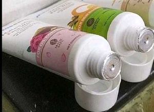 Mamaearth Vitamin C &amp; Multani Mitti Face Wash