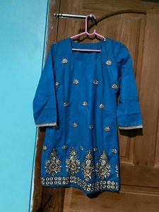 Women Kurtas Hand Embroidered