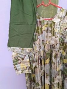 Nayara Cut Kurti Dupatta Set