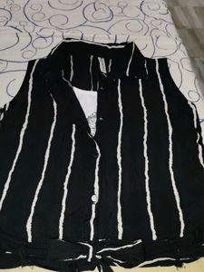 Black Colored Shirt Style Sleeveless Crop Top
