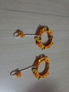 Jwellery Set For Haldi And Mahedi Ceremony