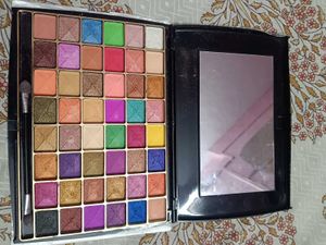 Glamourous Eyeshadow
