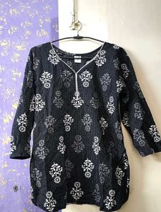 Black & White Floral Print Tunic