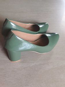 Pointed High Heels 👠😍