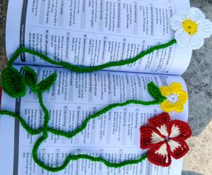 Crochet Flower Bookmarks