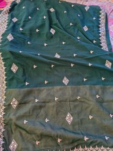 Beautiful Green Saree With Blouse Piece