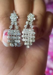 Stone Jhumka Earrings For Party And Daily Use