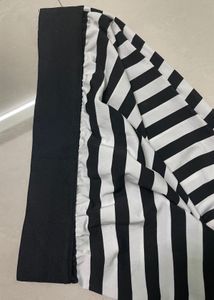 Pretty Black And White Skirt 🖤🤍