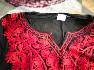 Women Trendy Stylish Lucknow Chikankari Short Kurt