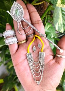 Laddu Gopal Ji Jewellery Set With Bansuri