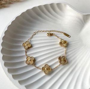 Golden Luck Leaflet Bracelet