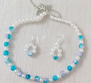 White And Blue Chain