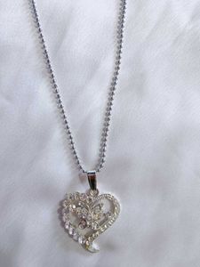 3 chain with pendant &amp; Belt 💓💫