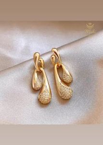 Elegant Gold Dangle Earrings