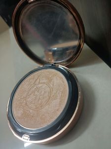 swiss beauty compact