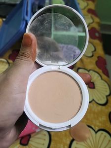 Foundation And Compact Powder Lotus Brand