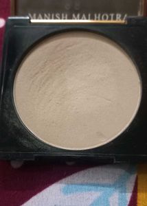 Manish Malhotra MyGlamm Compact
