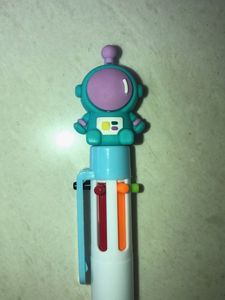 Astronaut Multi-Color Pen,3 sharpners,combo