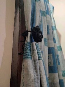 curtain holder black colour