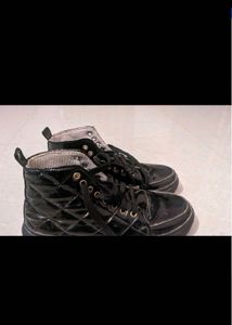 Women Black Boots