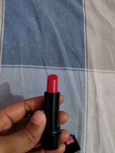 Elle 18 Color Pops Matte Lipsticks (Set of 3)