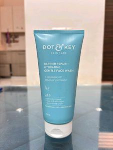 Dot & Key Face Wash