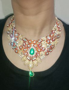 Delicate And Classic Neck Set Piece.