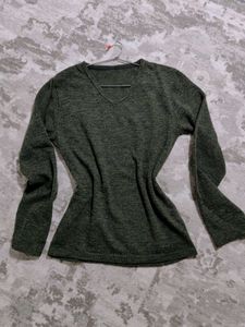 Olive Green Long Sleeve Top for styling streetwear