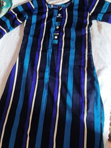 A normal fancy tops for jeans or leggings