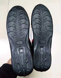 NEW NO USED COPY BMW PUMA SNEAKER SHOES FOR MAN.