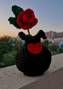 Crochet Valentine Pot
