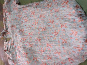 Vintage Floral &amp; Feather Print Tops - Bundle