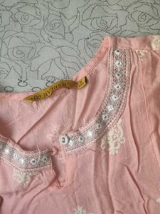 Avaasa Kurta