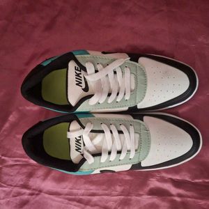New &amp; Unused Men Casual Sneakers