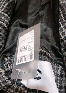 White Nd Black Long Coat 🧥