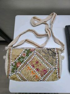 Embroidered Clutch(new)