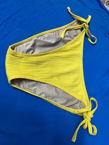 Shade Shore Branded Brief With Knobs Tie
