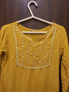 Yellow Kurti With Whait Pant And Green Dupatta